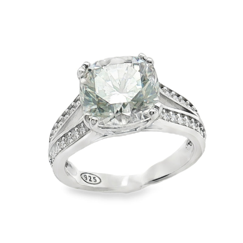 Moissanite vs Diamante: perché sempre più donne scelgono la Moissanite