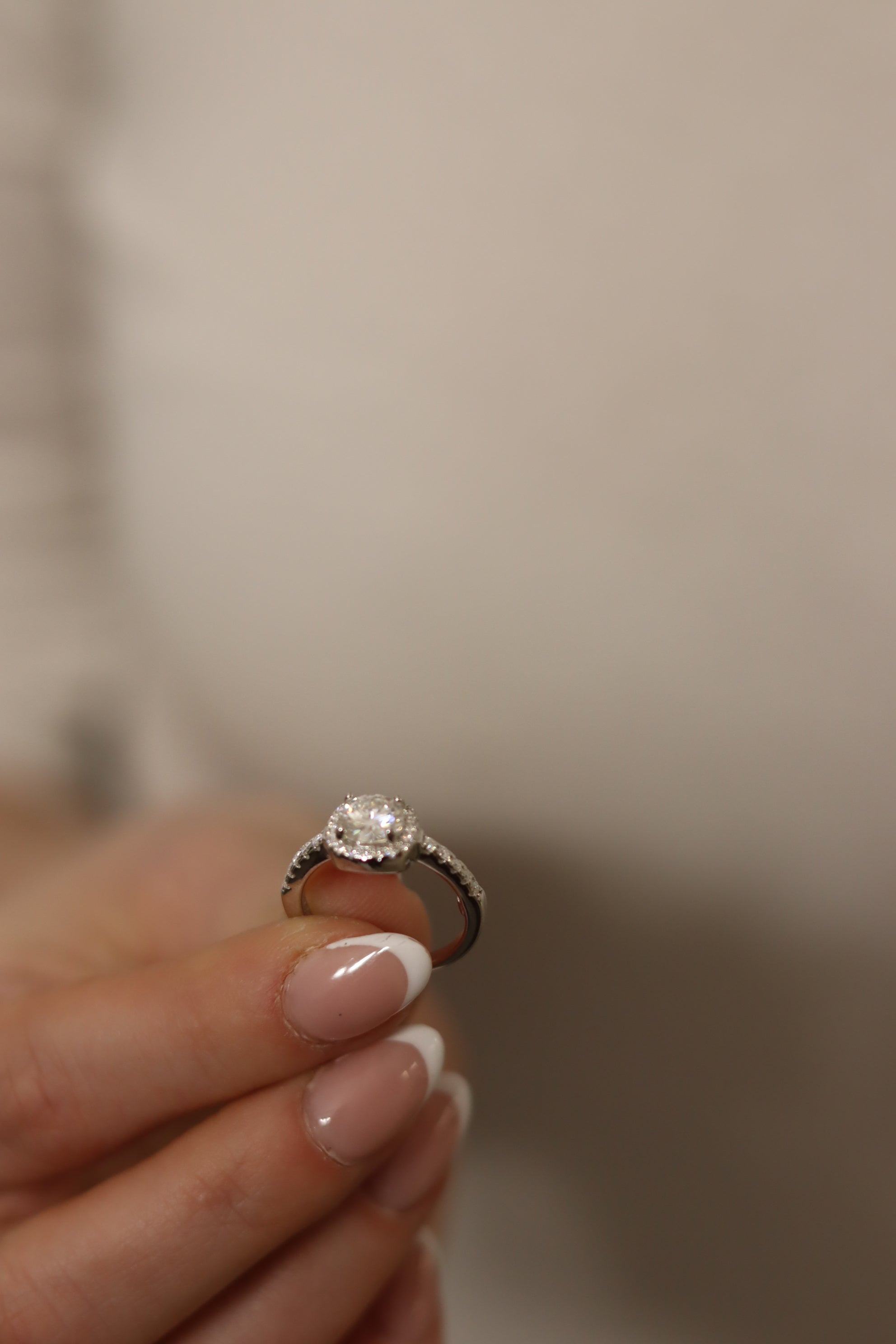 Anello Caprifoglio – Moissanite Taglio Quadrato Pavé | Argento 925