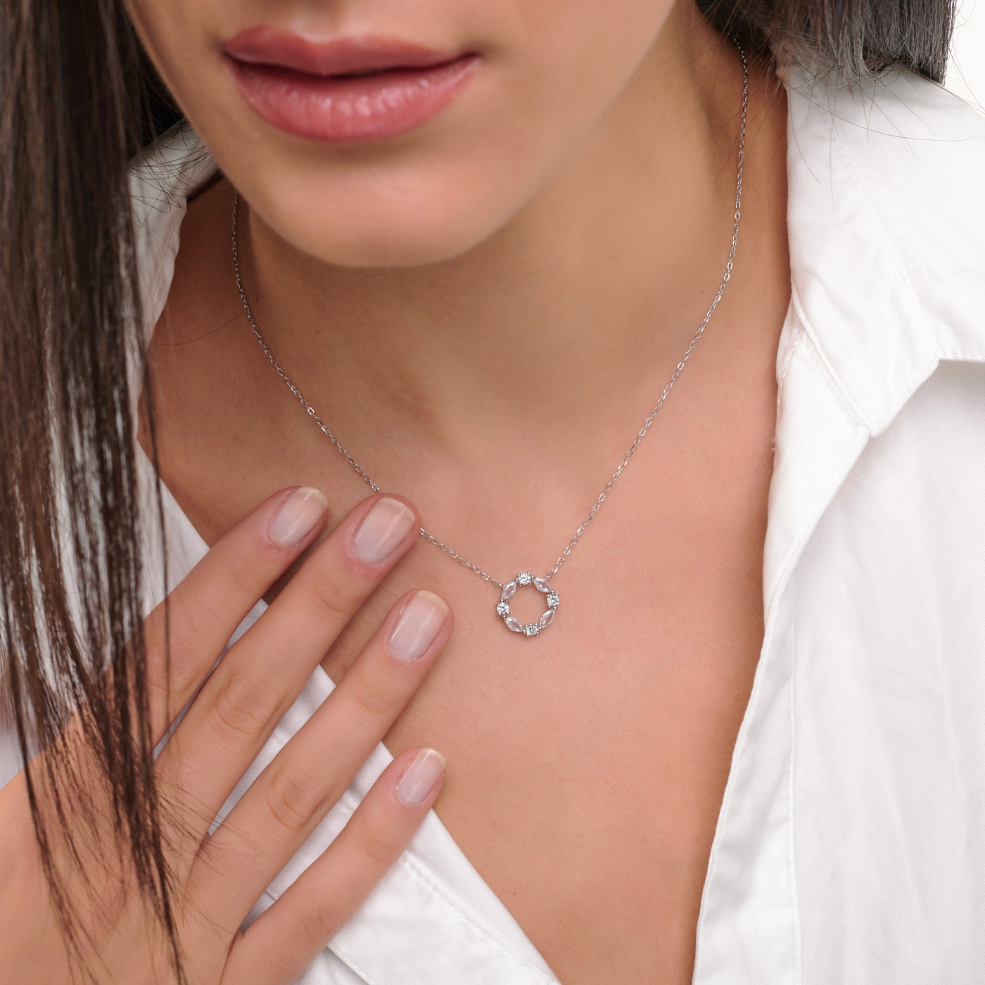 Collanina Circle Con Zirconi Bianchi - Collanina Donna Argento 925