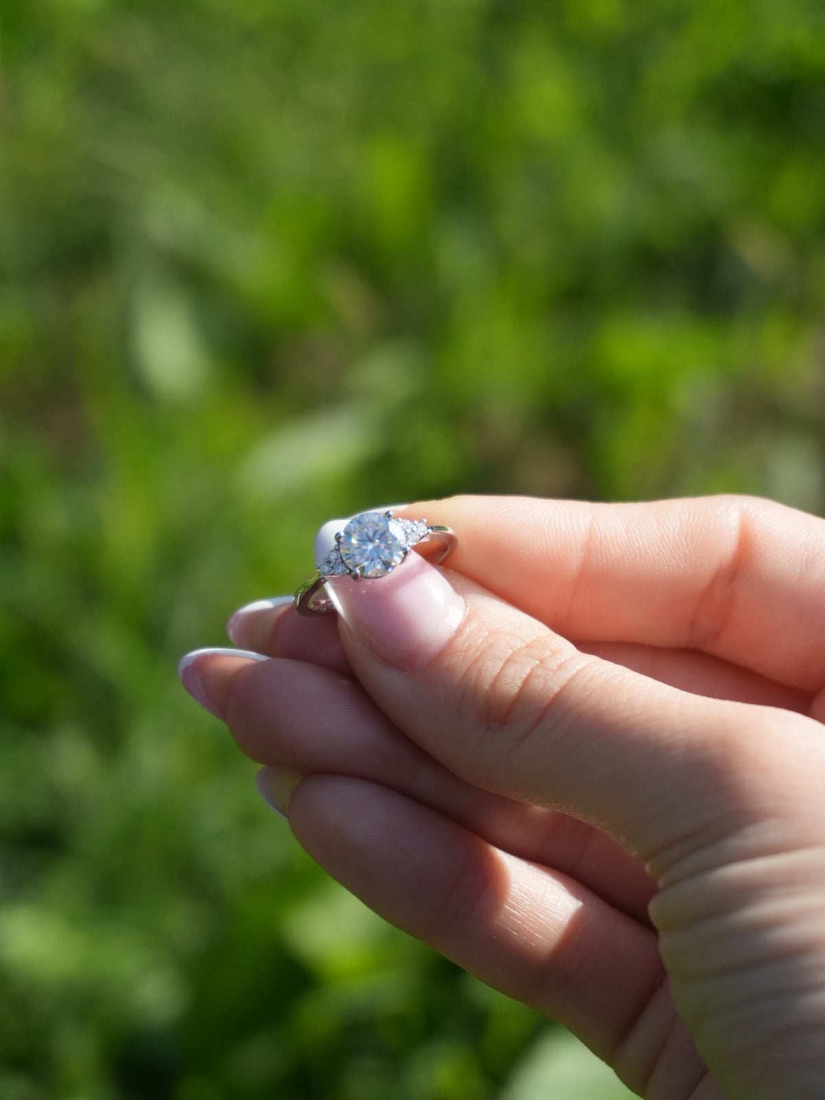 Anello Celeste– Solitario Moissanite tondo 7 mm 4 Griffe | Argento 925