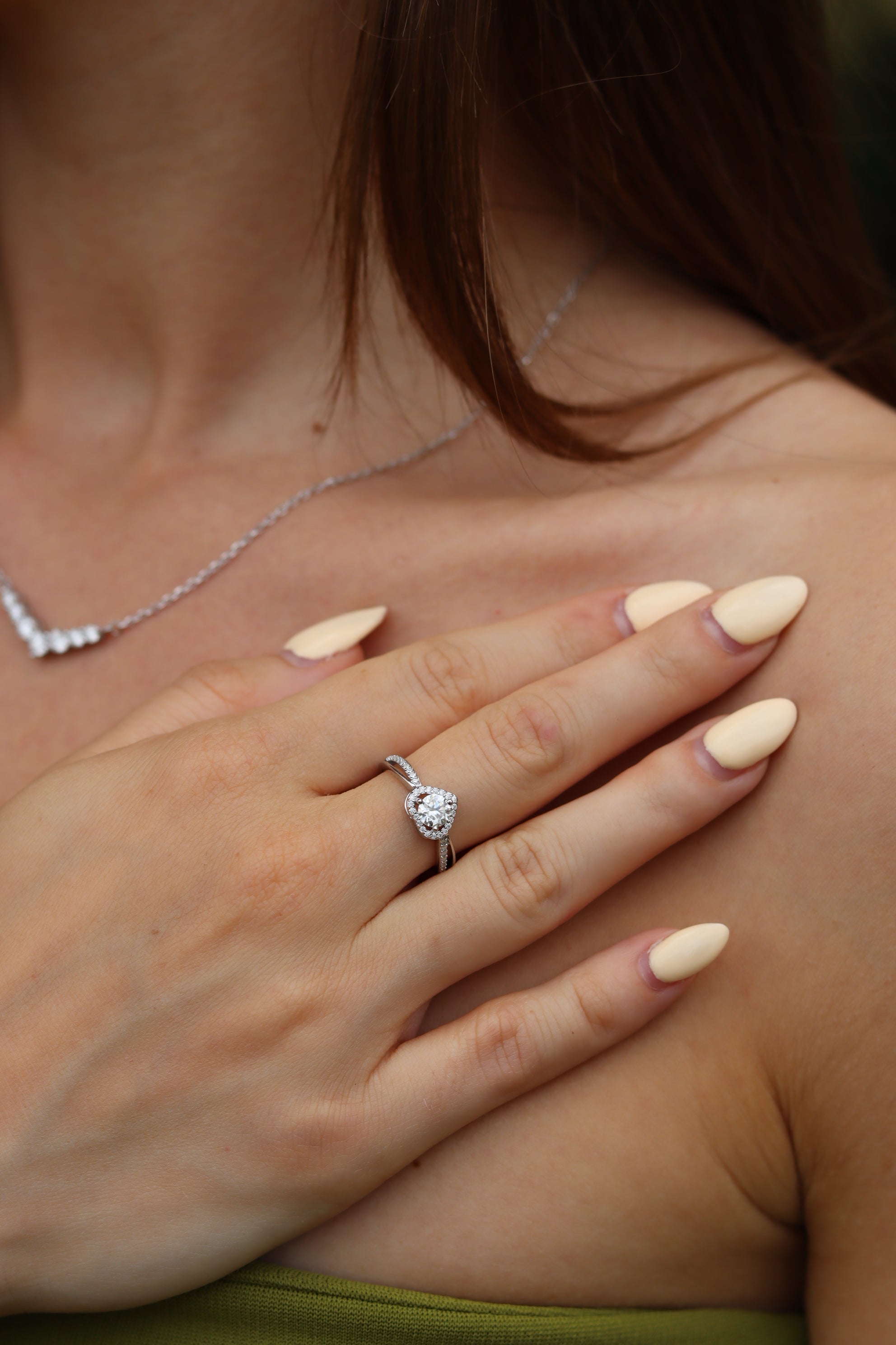 Anello Vanda – Solitario Moissanite 5mm 4 Griffe | Argento 925 (Copia)